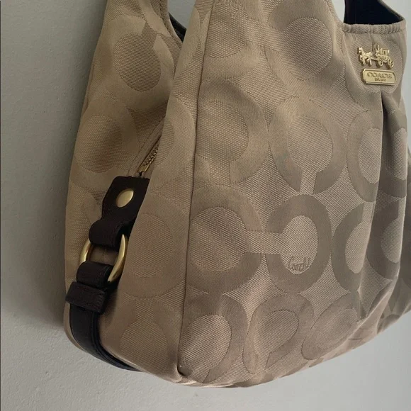 Coach Madison Maggie Signature Shoulder Bag - Picture 5 of 11